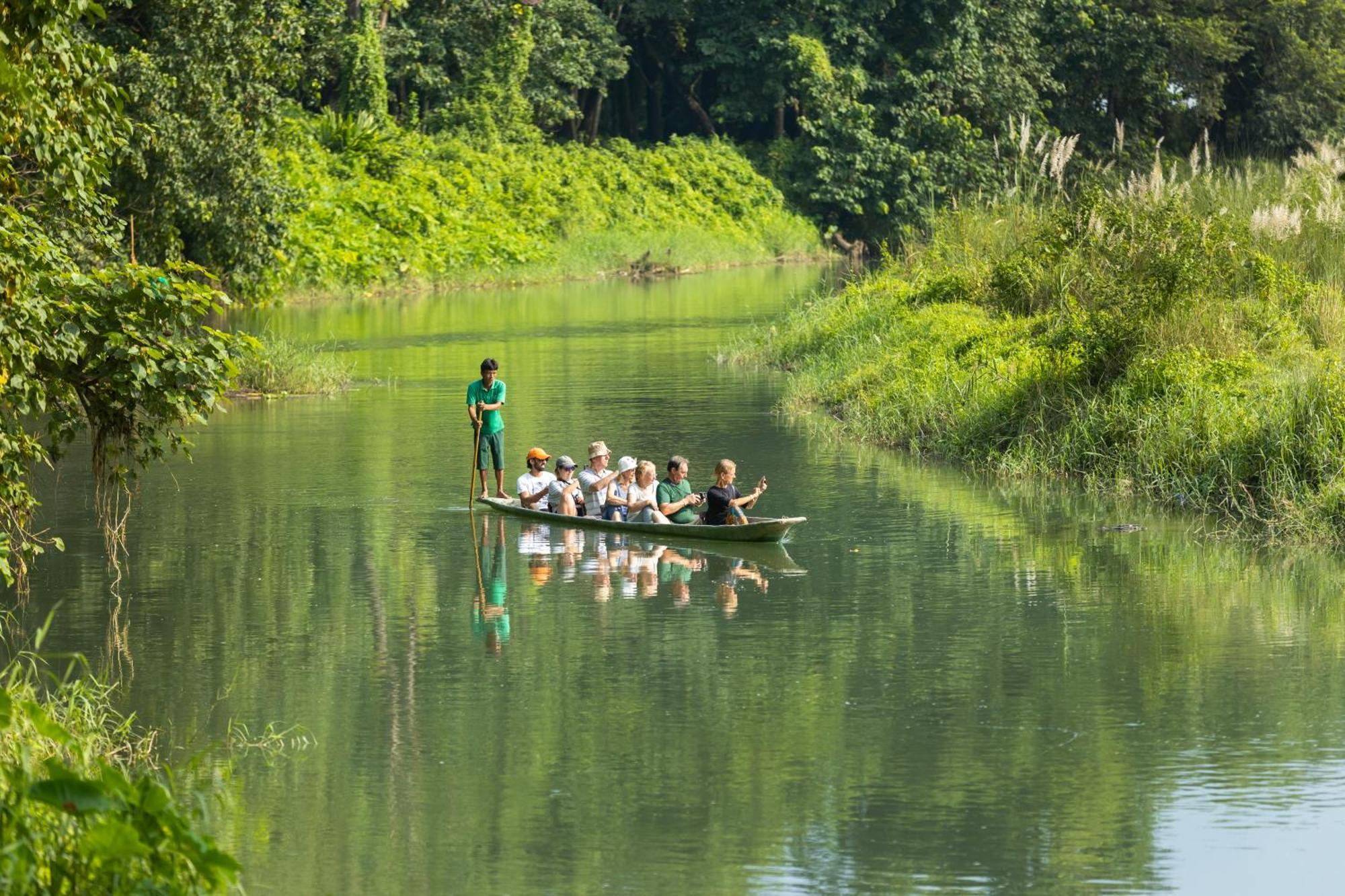 Hotel Parkside & Swimming Pool-Between Greenery And Azure ,Your Perfect Retreat Chitwan Εξωτερικό φωτογραφία